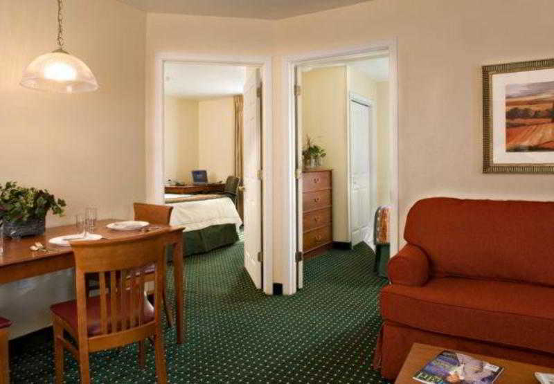 Towneplace Suites By Marriott Atlanta Kennesaw Exterior photo